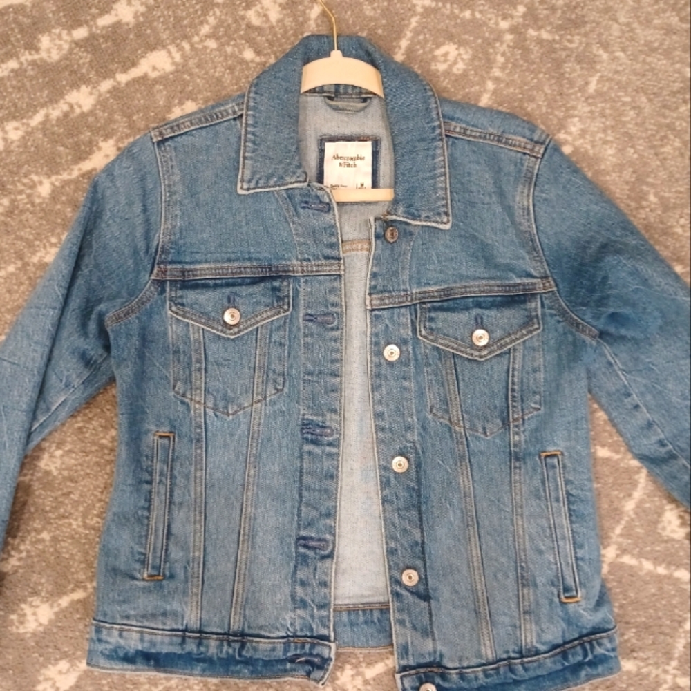 Jean Jacket 💙